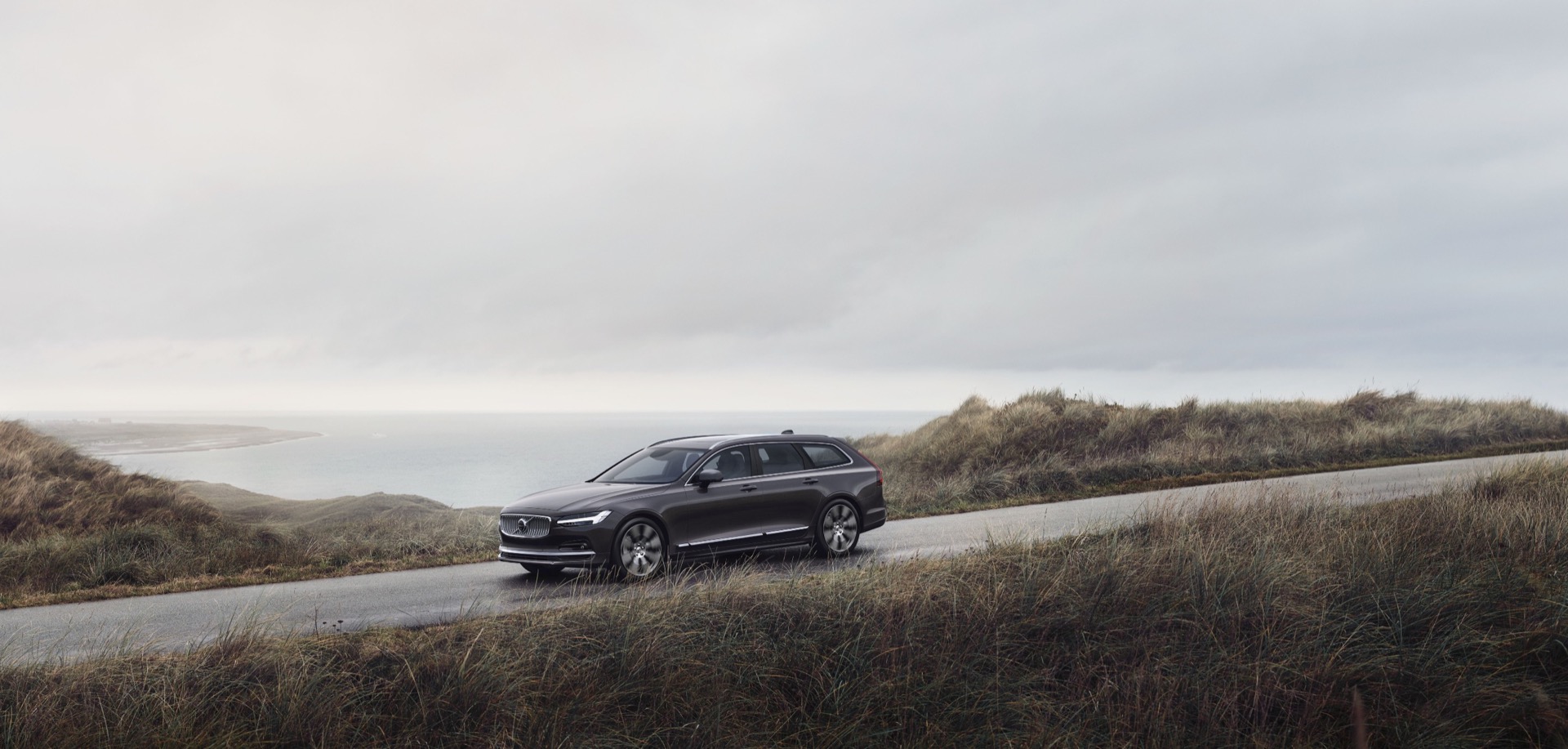 Volvo V90 Recharge: candidato n. 16 per il Reader’s Car of the Year 2022