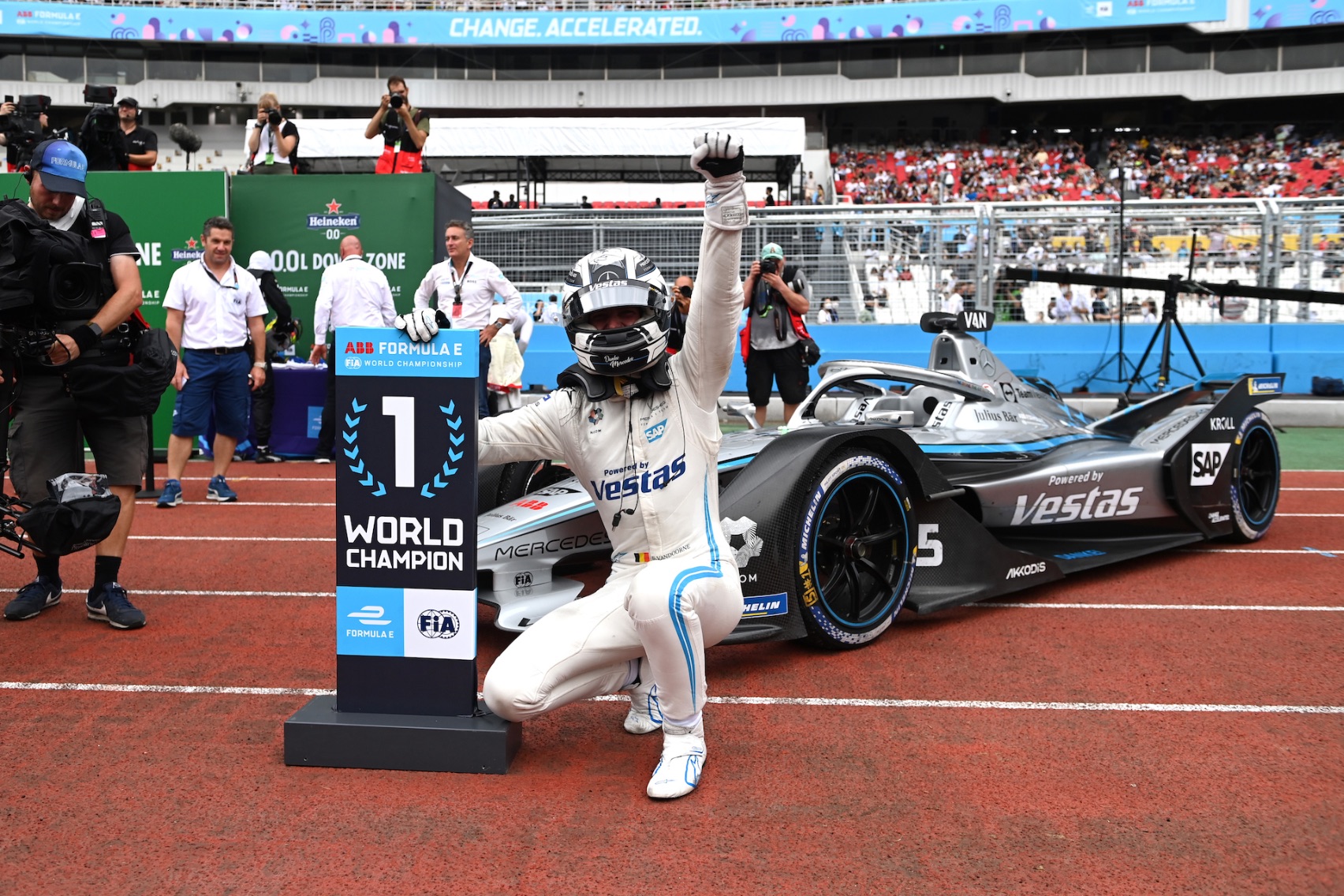S. Vandoorn e Mercedes-EQ vincono in Formula E dopo l’E-Prix di Seul, DS conquista il terzo posto tra i team